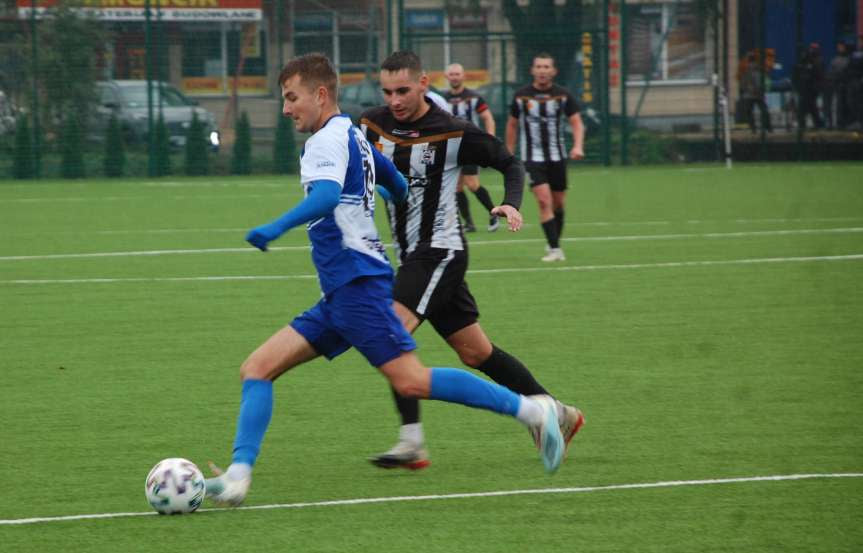 Piłka nożna. IV liga podkarpacka. Mecz Czarni 1910 Jasło - Błękitni Ropczyce 2-0