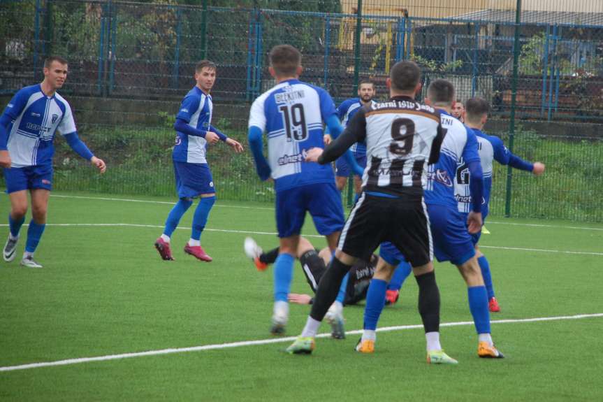 Piłka nożna. IV liga podkarpacka. Mecz Czarni 1910 Jasło - Błękitni Ropczyce 2-0