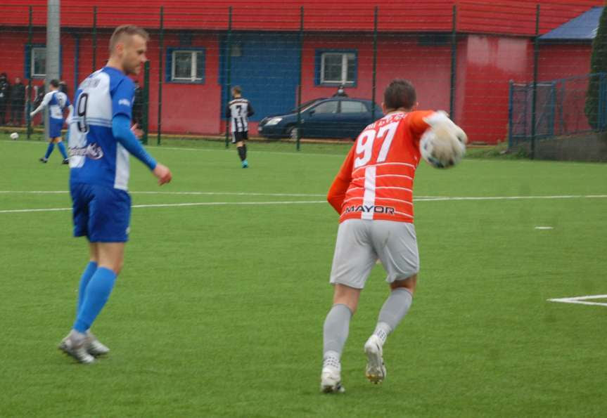 Piłka nożna. IV liga podkarpacka. Mecz Czarni 1910 Jasło - Błękitni Ropczyce 2-0