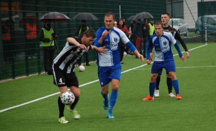 Piłka nożna. IV liga podkarpacka. Mecz Czarni 1910 Jasło - Błękitni Ropczyce 2-0