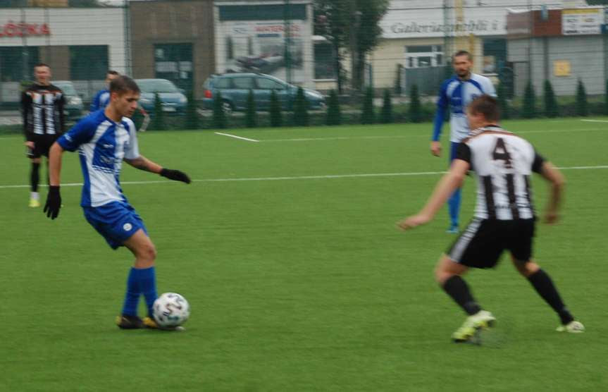 Piłka nożna. IV liga podkarpacka. Mecz Czarni 1910 Jasło - Błękitni Ropczyce 2-0