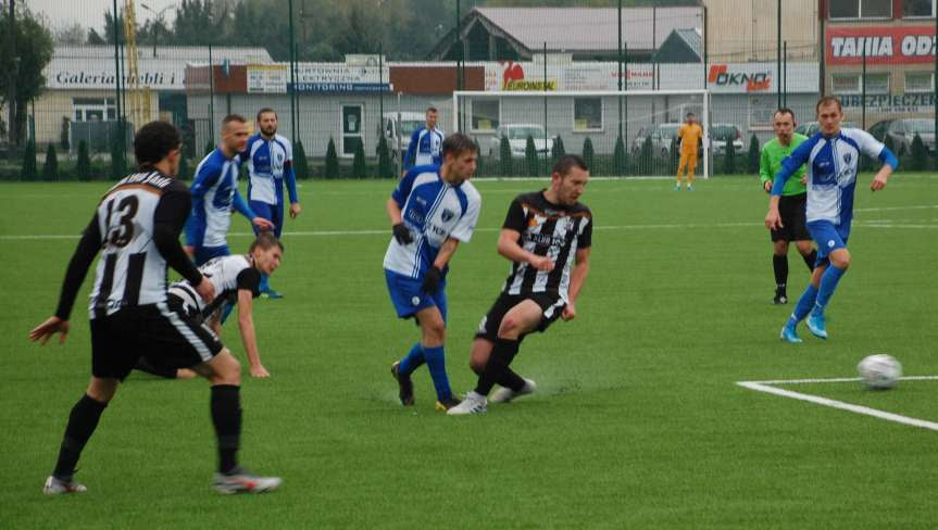 Piłka nożna. IV liga podkarpacka. Mecz Czarni 1910 Jasło - Błękitni Ropczyce 2-0