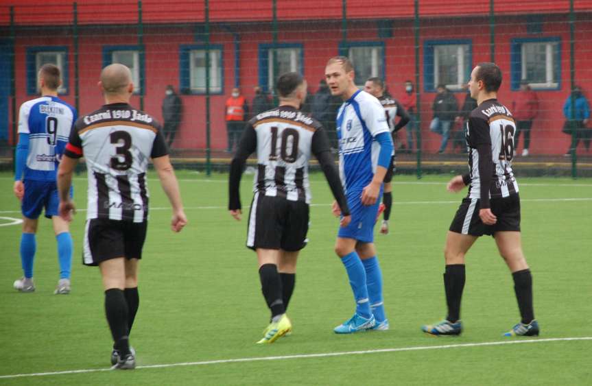 Piłka nożna. IV liga podkarpacka. Mecz Czarni 1910 Jasło - Błękitni Ropczyce 2-0