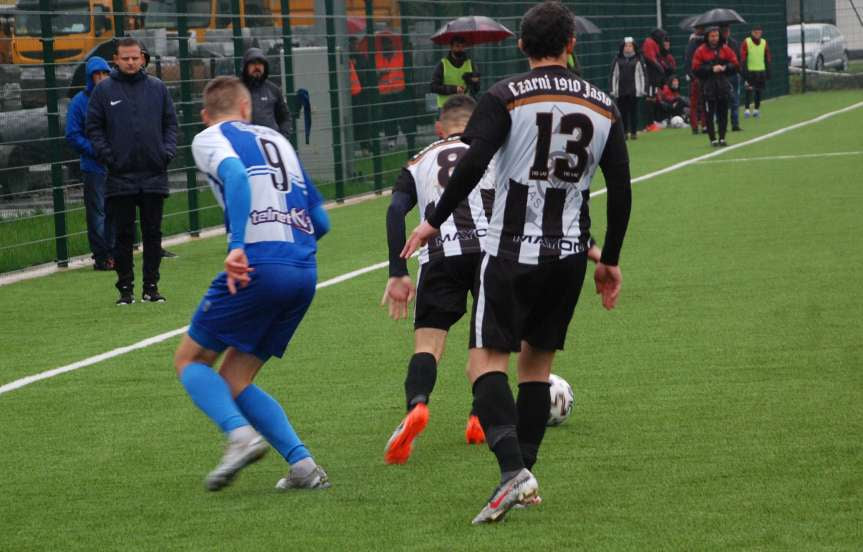 Piłka nożna. IV liga podkarpacka. Mecz Czarni 1910 Jasło - Błękitni Ropczyce 2-0