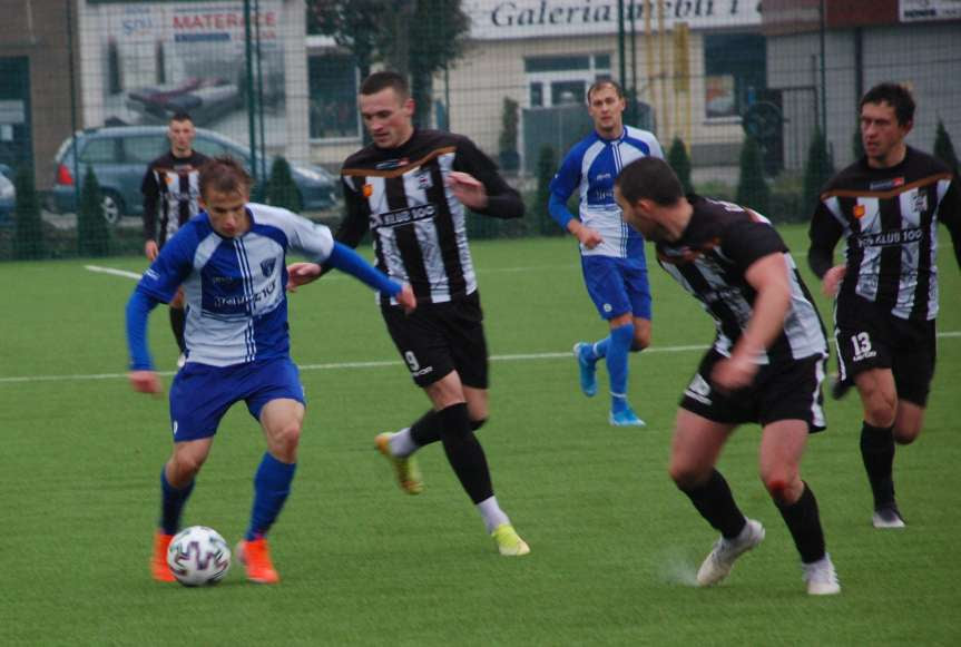 Piłka nożna. IV liga podkarpacka. Mecz Czarni 1910 Jasło - Błękitni Ropczyce 2-0