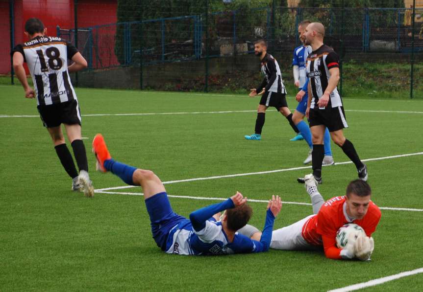 Piłka nożna. IV liga podkarpacka. Mecz Czarni 1910 Jasło - Błękitni Ropczyce 2-0