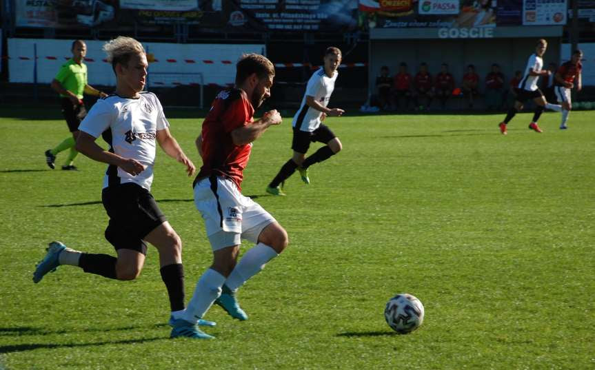 Piłka nożna. IV liga podkarpacka. Mecz Czarni 1910 Jasło - Legion Pilzno 1-1