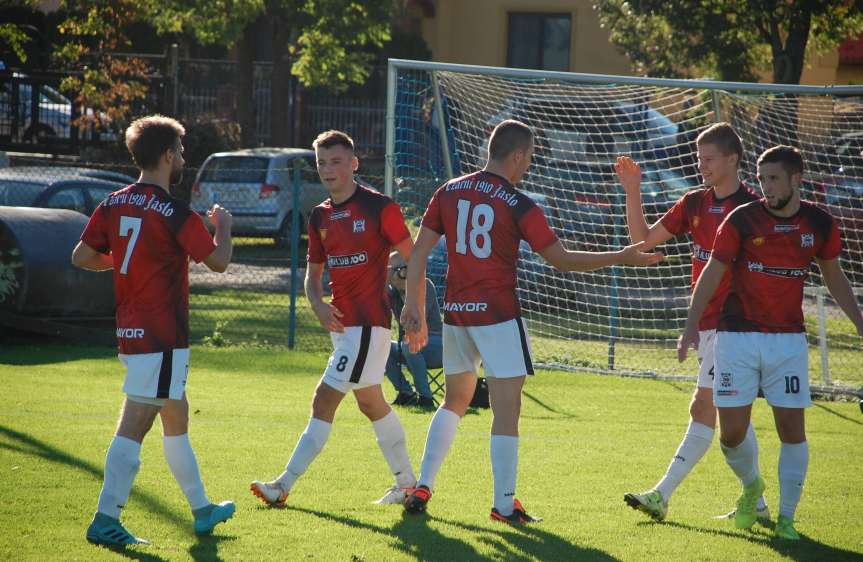 Piłka nożna. IV liga podkarpacka. Mecz Czarni 1910 Jasło - Legion Pilzno 1-1