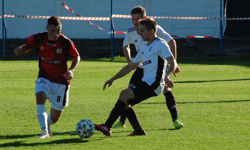 Piłka nożna. IV liga podkarpacka. Mecz Czarni 1910 Jasło - Legion Pilzno 1-1