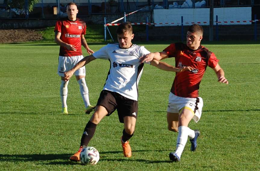 Piłka nożna. IV liga podkarpacka. Mecz Czarni 1910 Jasło - Legion Pilzno 1-1