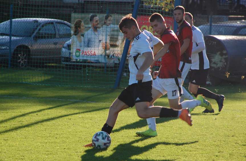 Piłka nożna. IV liga podkarpacka. Mecz Czarni 1910 Jasło - Legion Pilzno 1-1