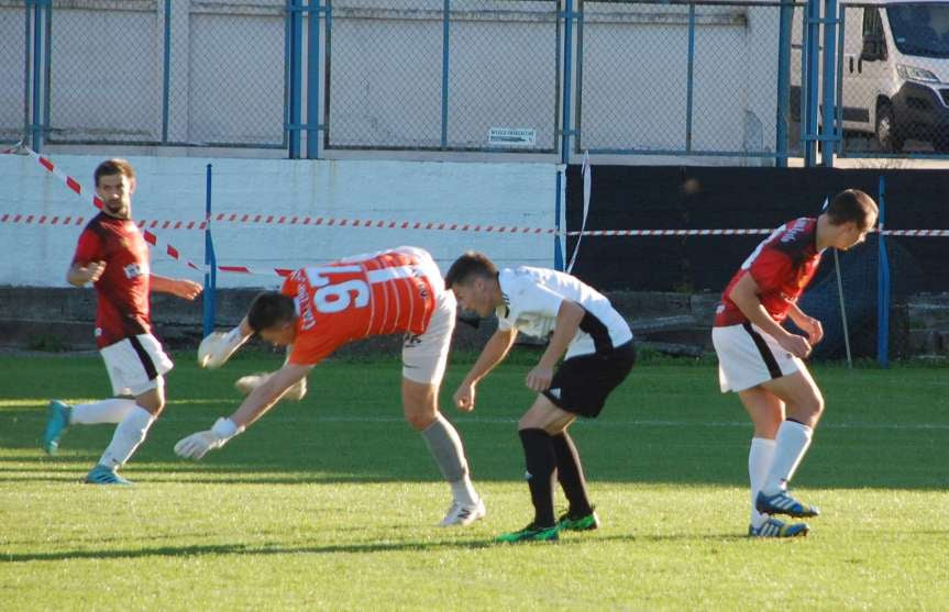 Piłka nożna. IV liga podkarpacka. Mecz Czarni 1910 Jasło - Legion Pilzno 1-1