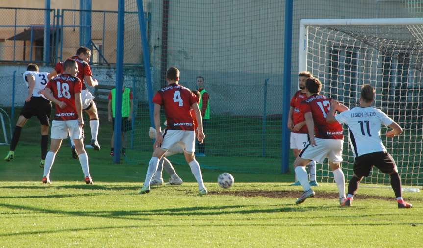 Piłka nożna. IV liga podkarpacka. Mecz Czarni 1910 Jasło - Legion Pilzno 1-1