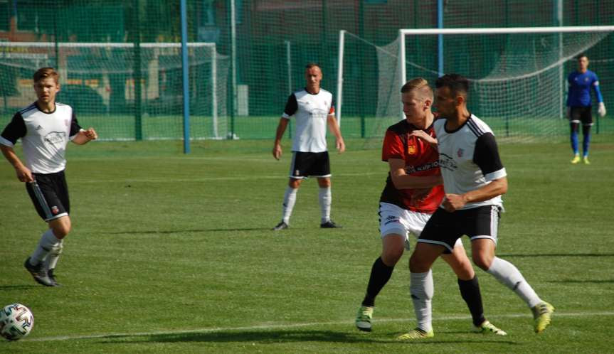 Piłka nożna. IV liga podkarpacka. Mecz Czarni 1910 Jasło - Piast Tuczempy 1-1