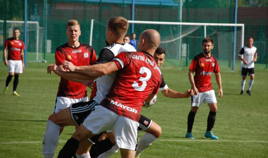 Piłka nożna. IV liga podkarpacka. Mecz Czarni 1910 Jasło - Piast Tuczempy 1-1