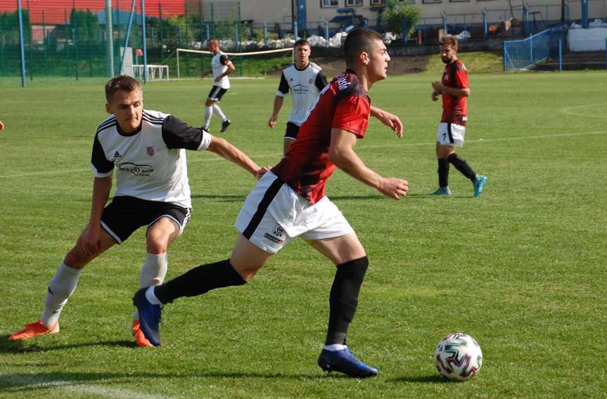 Piłka nożna. IV liga podkarpacka. Mecz Czarni 1910 Jasło - Piast Tuczempy 1-1