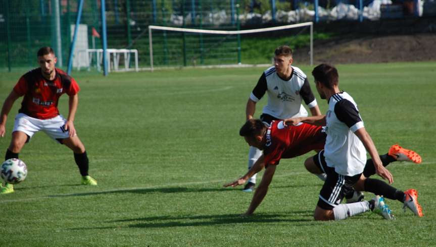 Piłka nożna. IV liga podkarpacka. Mecz Czarni 1910 Jasło - Piast Tuczempy 1-1