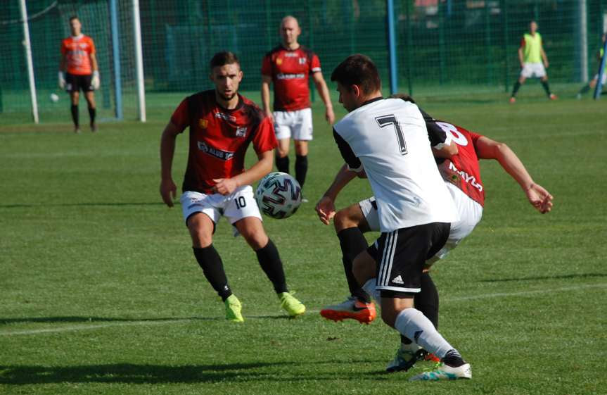 Piłka nożna. IV liga podkarpacka. Mecz Czarni 1910 Jasło - Piast Tuczempy 1-1