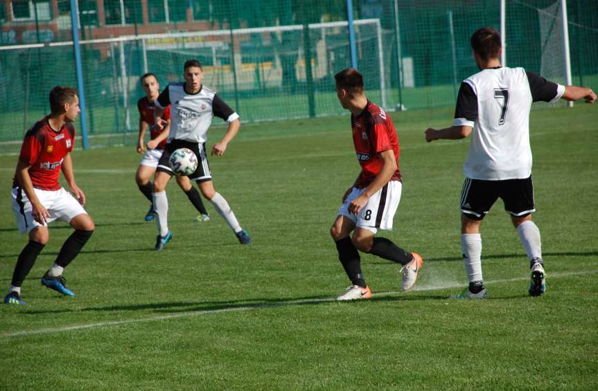 Piłka nożna. IV liga podkarpacka. Mecz Czarni 1910 Jasło - Piast Tuczempy 1-1