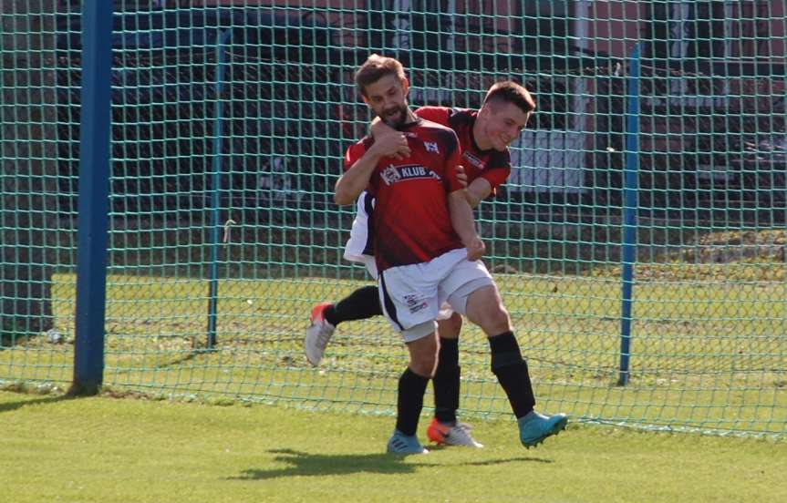 Piłka nożna. IV liga podkarpacka. Mecz Czarni 1910 Jasło - Piast Tuczempy 1-1