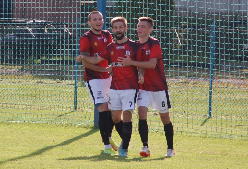 Piłka nożna. IV liga podkarpacka. Mecz Czarni 1910 Jasło - Piast Tuczempy 1-1