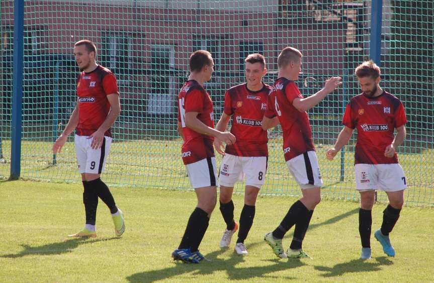 Piłka nożna. IV liga podkarpacka. Mecz Czarni 1910 Jasło - Piast Tuczempy 1-1