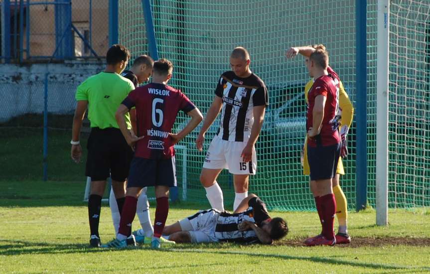 Piłka nożna. IV liga podkarpacka. Mecz Czarni 1910 Jasło - Wisłok Wiśniowa 1-3