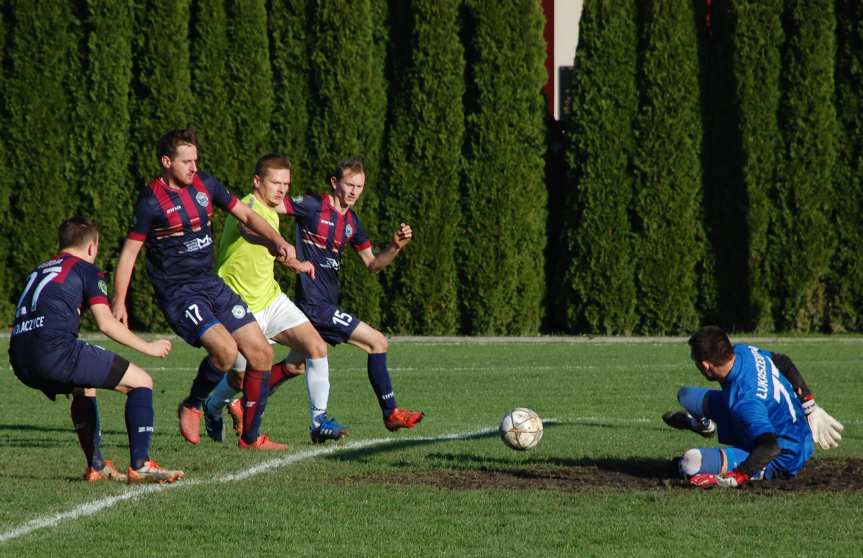 Piłka nożna. V liga krośnieńska. LKS Skołyszyn - Ostoja Kołaczyce 2-2