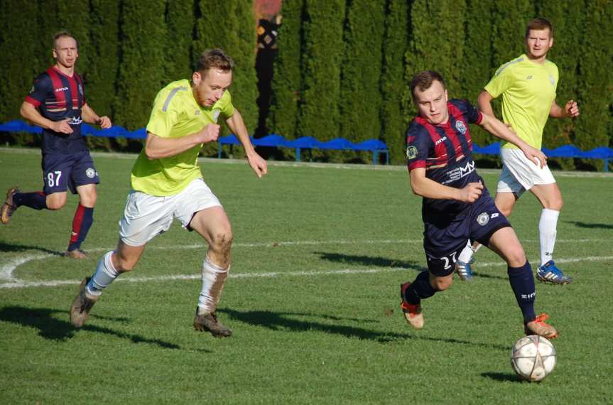 Piłka nożna. V liga krośnieńska. LKS Skołyszyn - Ostoja Kołaczyce 2-2