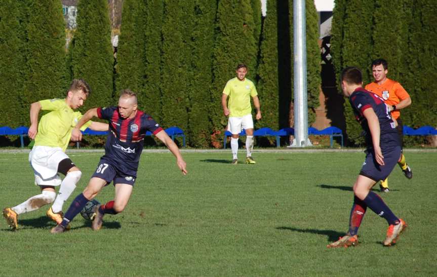 Piłka nożna. V liga krośnieńska. LKS Skołyszyn - Ostoja Kołaczyce 2-2