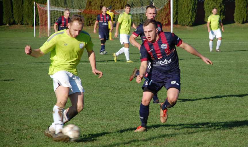 Piłka nożna. V liga krośnieńska. LKS Skołyszyn - Ostoja Kołaczyce 2-2