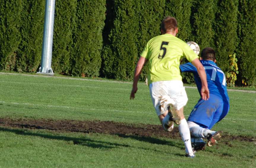 Piłka nożna. V liga krośnieńska. LKS Skołyszyn - Ostoja Kołaczyce 2-2