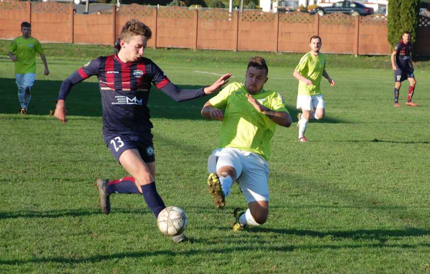 Piłka nożna. V liga krośnieńska. LKS Skołyszyn - Ostoja Kołaczyce 2-2