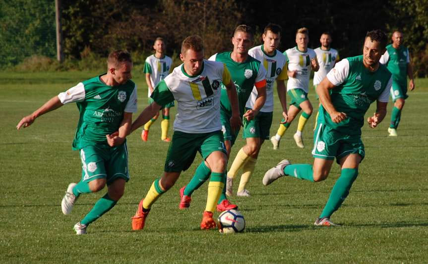 Piłka nożna. V liga krośnieńska. Mecz LKS Czeluśnica - Bieszczady Arłamów Ustrzyki Dolne