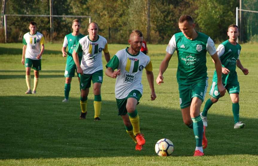 Piłka nożna. V liga krośnieńska. Mecz LKS Czeluśnica - Bieszczady Arłamów Ustrzyki Dolne