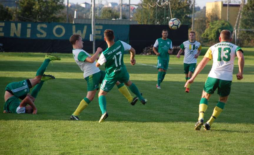 Piłka nożna. V liga krośnieńska. Mecz LKS Czeluśnica - Bieszczady Arłamów Ustrzyki Dolne