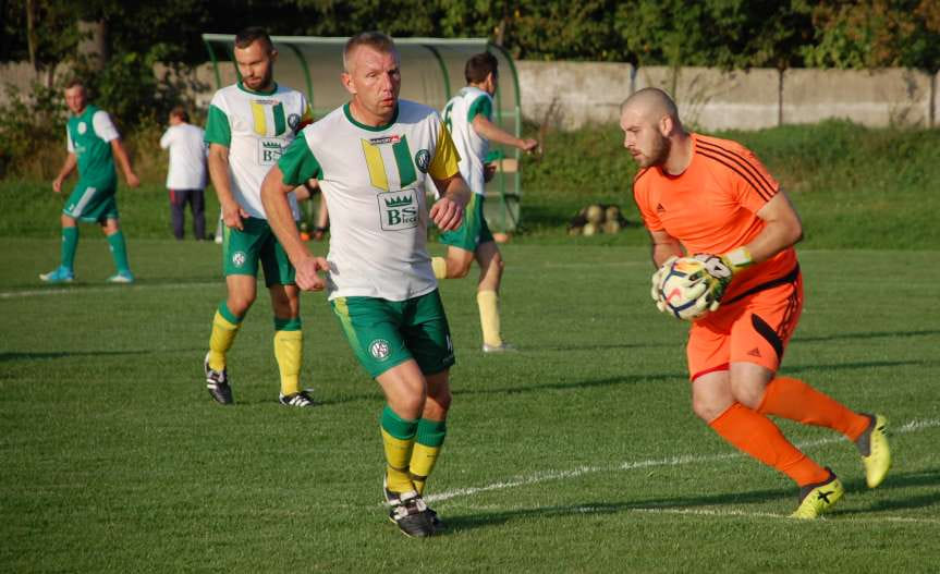 Piłka nożna. V liga krośnieńska. Mecz LKS Czeluśnica - Bieszczady Arłamów Ustrzyki Dolne