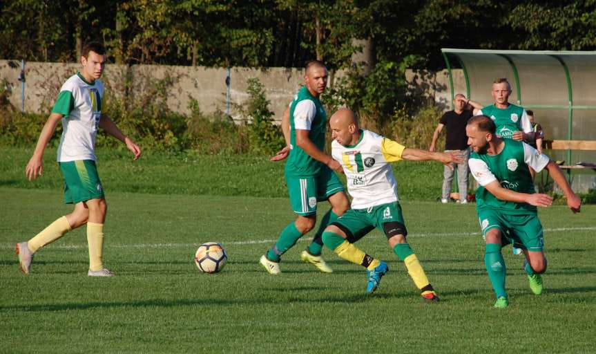 Piłka nożna. V liga krośnieńska. Mecz LKS Czeluśnica - Bieszczady Arłamów Ustrzyki Dolne