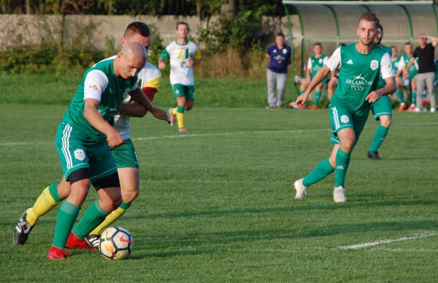 Piłka nożna. V liga krośnieńska. Mecz LKS Czeluśnica - Bieszczady Arłamów Ustrzyki Dolne