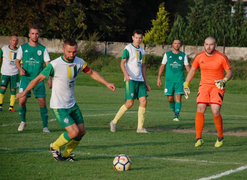 Piłka nożna. V liga krośnieńska. Mecz LKS Czeluśnica - Bieszczady Arłamów Ustrzyki Dolne