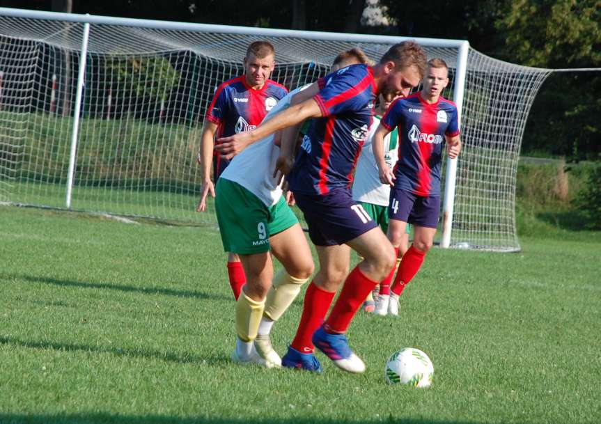 Piłka nożna. V liga krośnieńska. Mecz LKS Czeluśnica - Orzeł Faliszówka 0-0