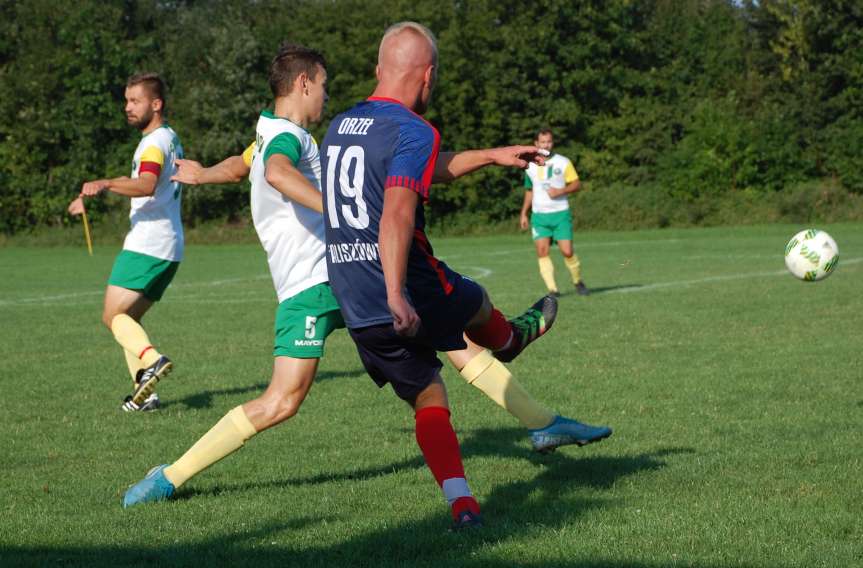 Piłka nożna. V liga krośnieńska. Mecz LKS Czeluśnica - Orzeł Faliszówka 0-0