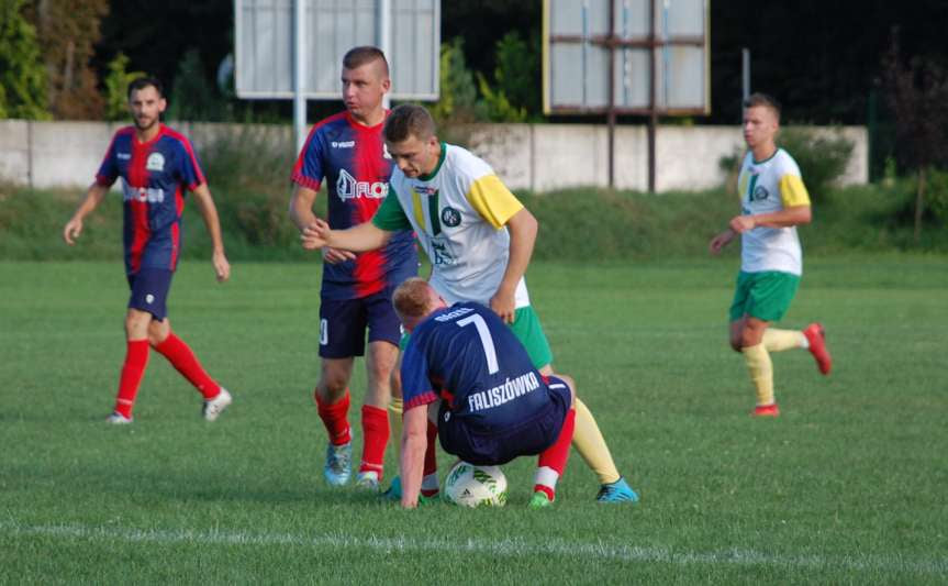 Piłka nożna. V liga krośnieńska. Mecz LKS Czeluśnica - Orzeł Faliszówka 0-0