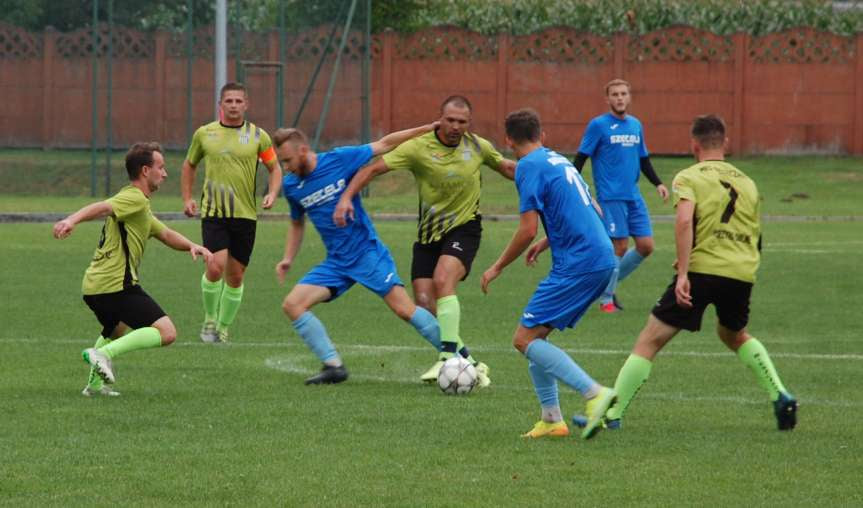 Piłka nożna. V liga krośnieńska. Mecz LKS Skołyszyn - Arłamów Bieszczady Ustrzyki Dolne 2-7