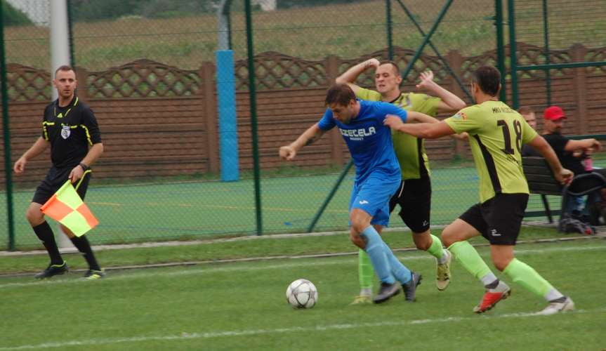 Piłka nożna. V liga krośnieńska. Mecz LKS Skołyszyn - Arłamów Bieszczady Ustrzyki Dolne 2-7