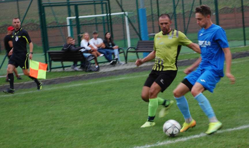 Piłka nożna. V liga krośnieńska. Mecz LKS Skołyszyn - Arłamów Bieszczady Ustrzyki Dolne 2-7