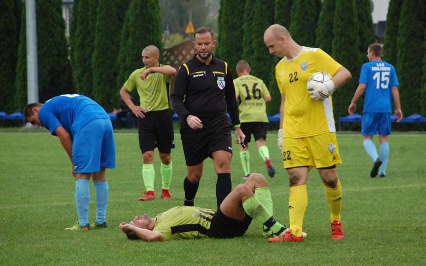 Piłka nożna. V liga krośnieńska. Mecz LKS Skołyszyn - Arłamów Bieszczady Ustrzyki Dolne 2-7