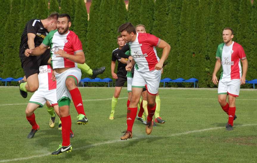 Piłka nożna. V liga krośnieńska. Mecz LKS Skołyszyn - Cosmos Nowotaniec 0-7