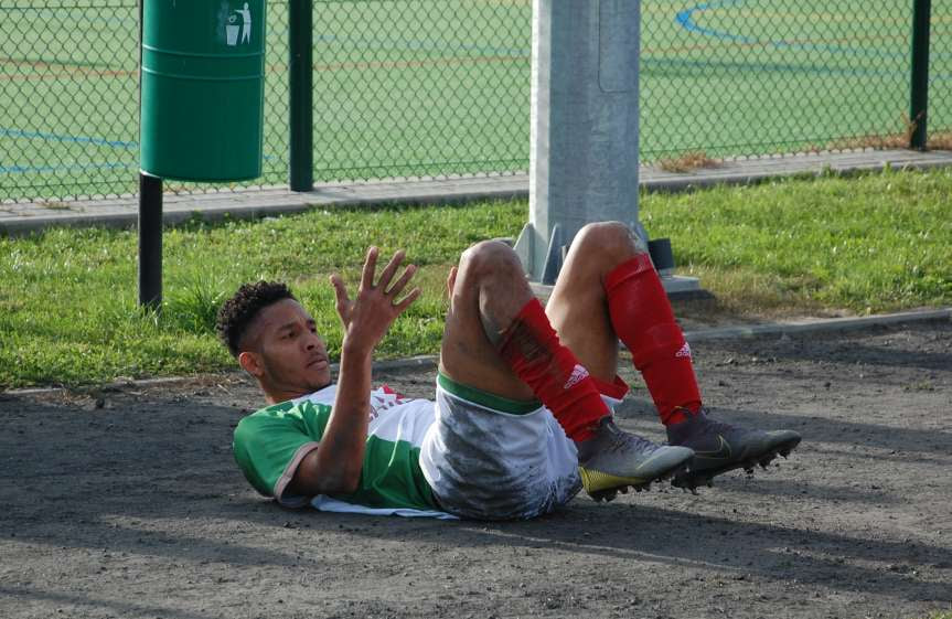 Piłka nożna. V liga krośnieńska. Mecz LKS Skołyszyn - Cosmos Nowotaniec 0-7