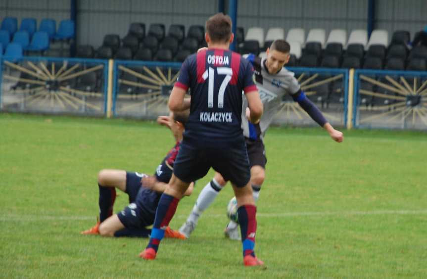 Piłka nożna. V liga krośnieńska. Mecz Nafta Jedlicze - Ostoja Kołaczyce 1-3